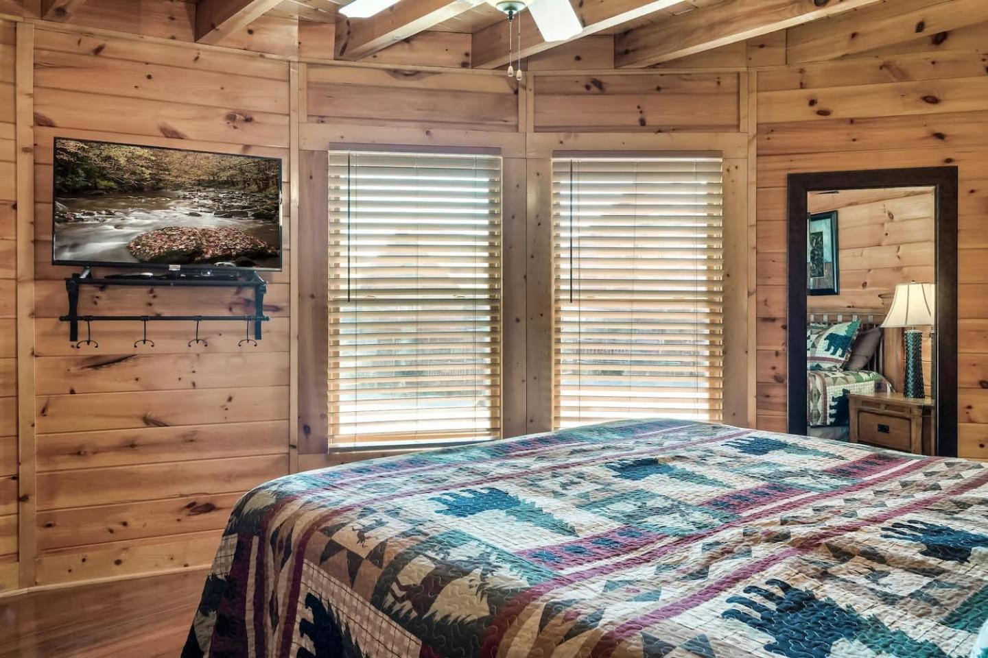Mountain View Family Cabin W Game Room & Pool סביירוויל מראה חיצוני תמונה